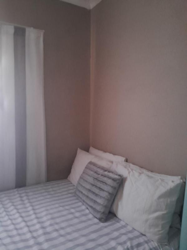3 Bedroom Property for Sale in Zwelihle Western Cape